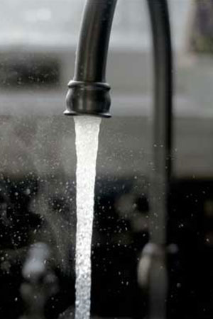 PIcture of water flowing from faucet